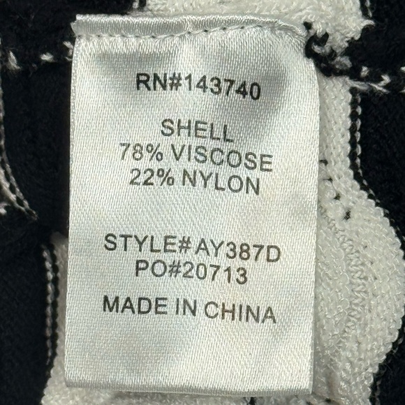 Black White Wavy Stripe Knit Maxi Dress Wilder Tuckernuck Hyacinth XXS - Picture 9 of 9